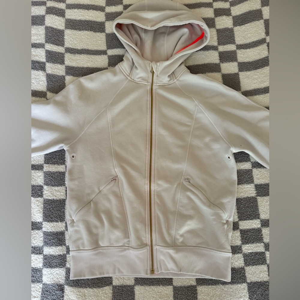 Lululemon hoodie in super soft material with gold logo, size 8